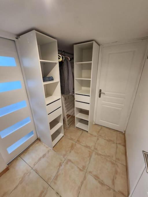 L'Etape Mediterraneenne Logement 4-6 Personnes Avec Parking Prive Sauvian Buitenkant foto